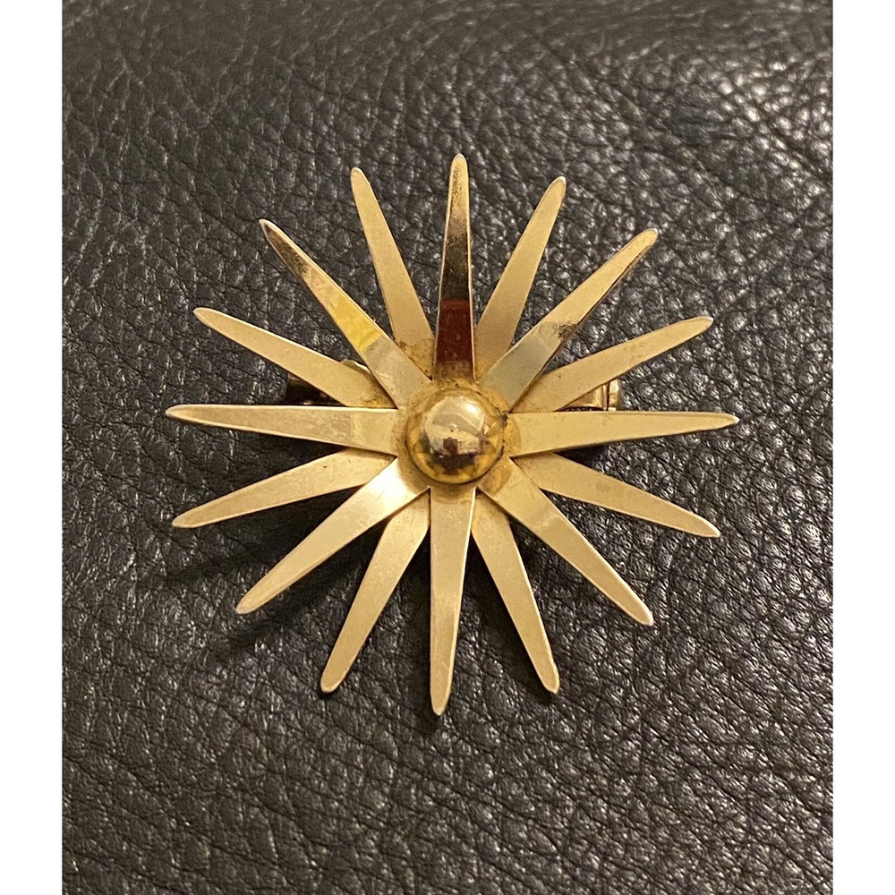 VNTG Starburst Celestial Star Brooch Floral Gold Tone Metal Simple Bold Elegant